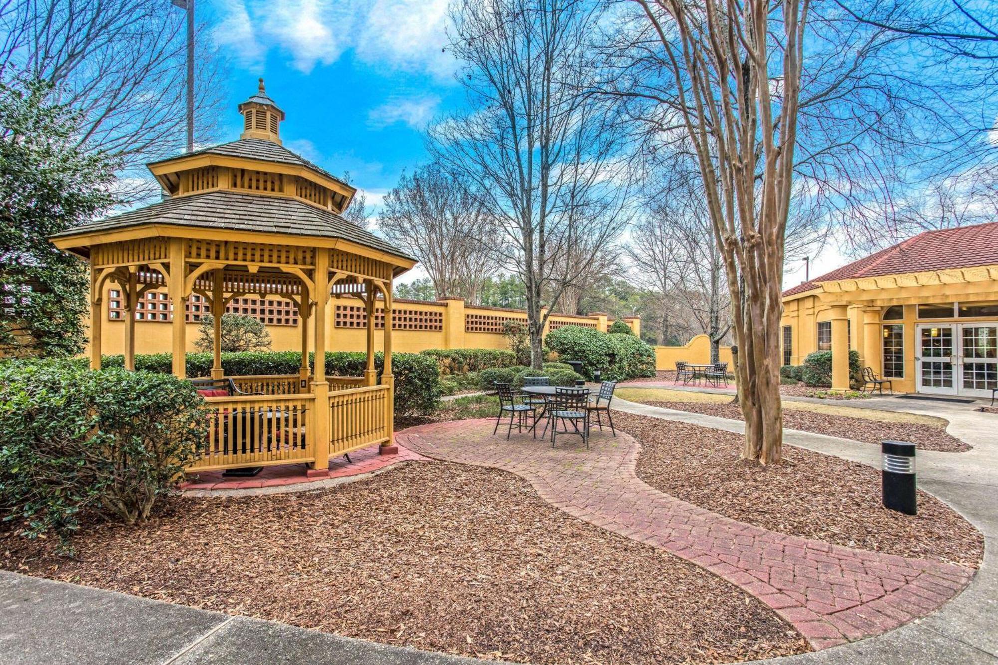 La Quinta By Wyndham Birmingham Гоумвуд Екстер'єр фото