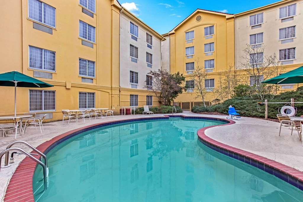 La Quinta By Wyndham Birmingham Гоумвуд Зручності фото